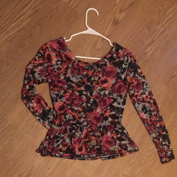 Long Sleeve, Rose Pattern, Peplum Top. - Picture 2 of 2